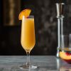 Drink Bellini z brzoskwiniami i Prosecco